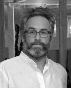 DR KRISTOF K.P. VANHOUTTE